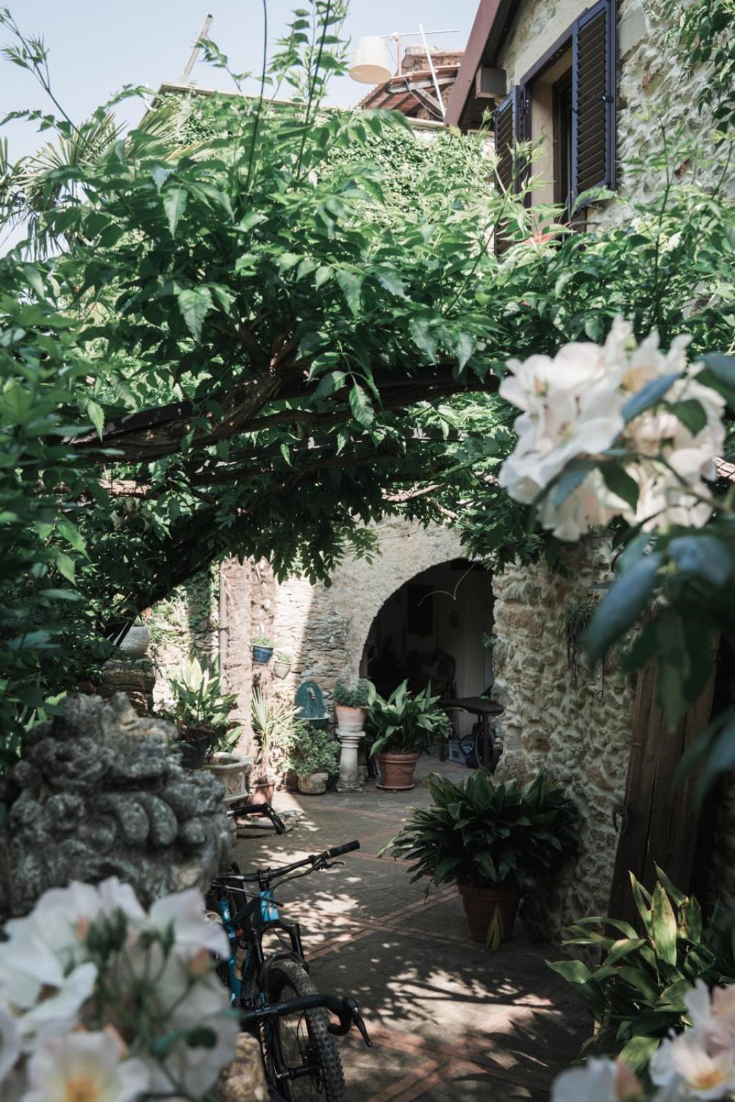 Borgata Cantone Country House B&B Garlenda Eksteriør bilde